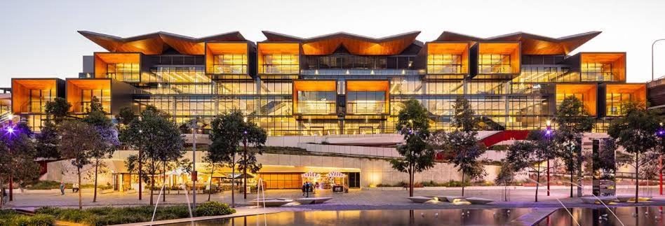 Tranquil 4br3ba Harborside Retreat By Palm&vine Sydney