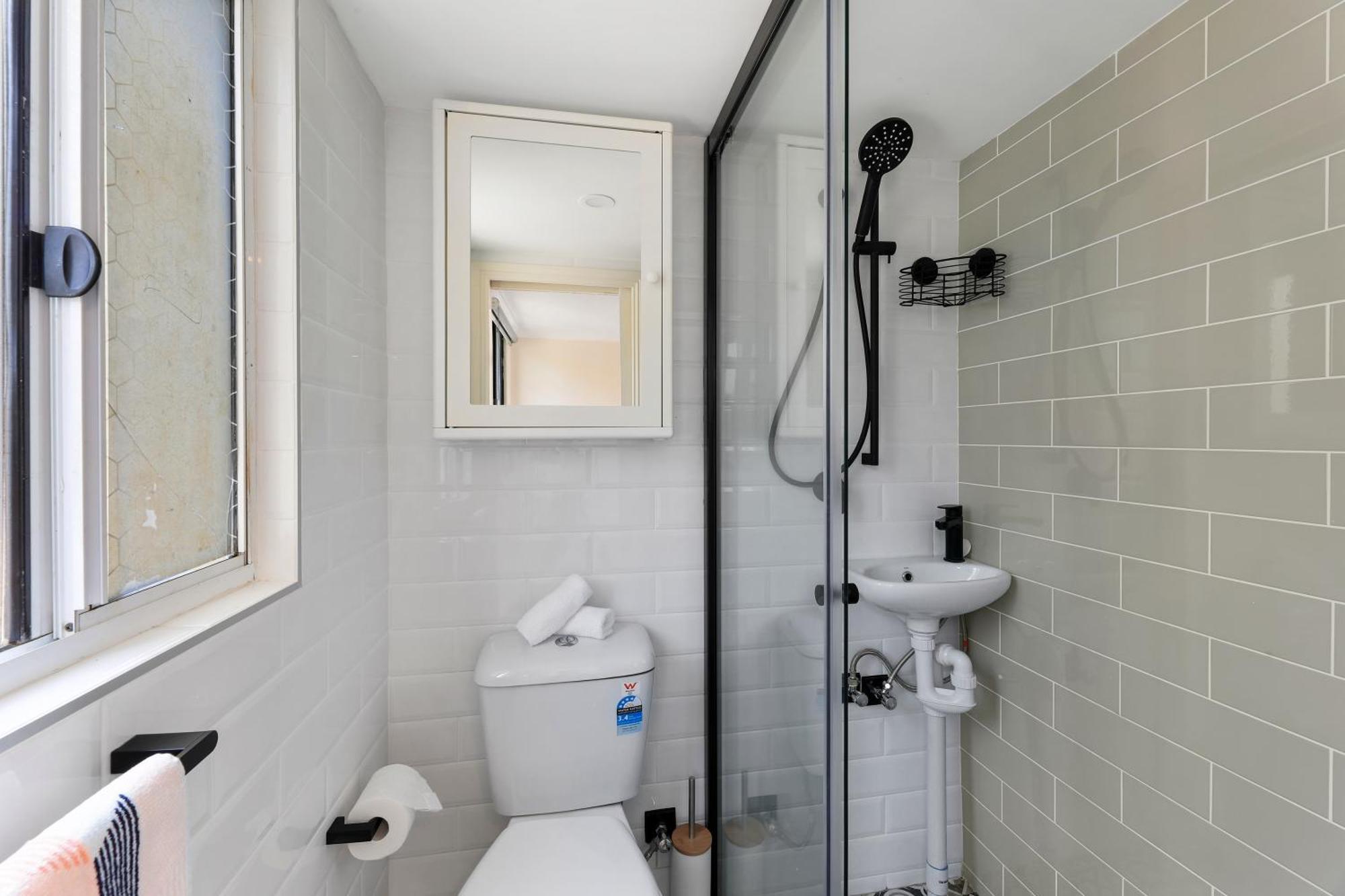 Tranquil 4br3ba Harborside Retreat By Palm&vine